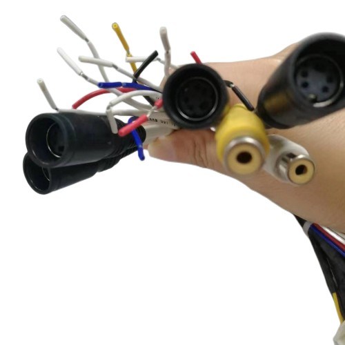 Personnaliser l'assemblage du câble Adaptateur de signal de virage Fil pour voiture Vidéo et audio 1