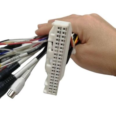 Personnaliser l'assemblage du câble Adaptateur de signal de virage Fil pour voiture Vidéo et audio