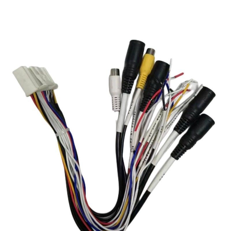 Personnaliser l'assemblage du câble Adaptateur de signal de virage Fil pour voiture Vidéo et audio